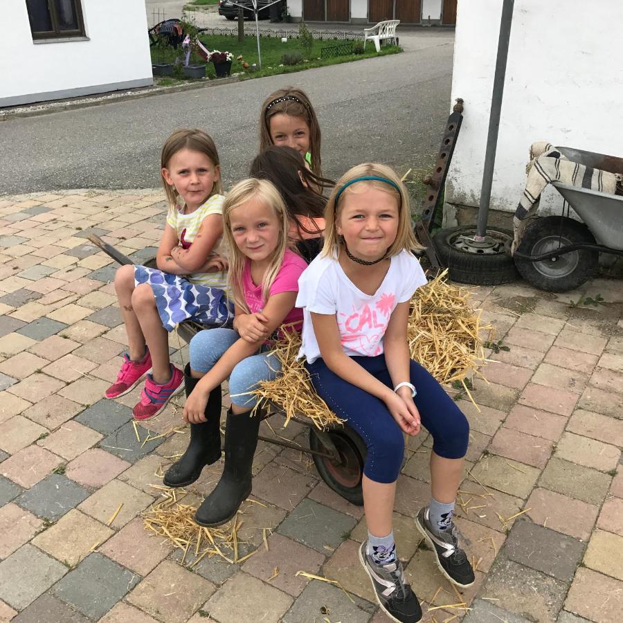 Ferienhaus Spielburg Altotting Bagian luar foto
