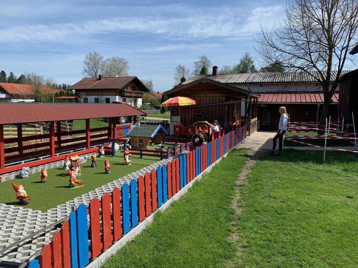 Ferienhaus Spielburg Altotting Bagian luar foto