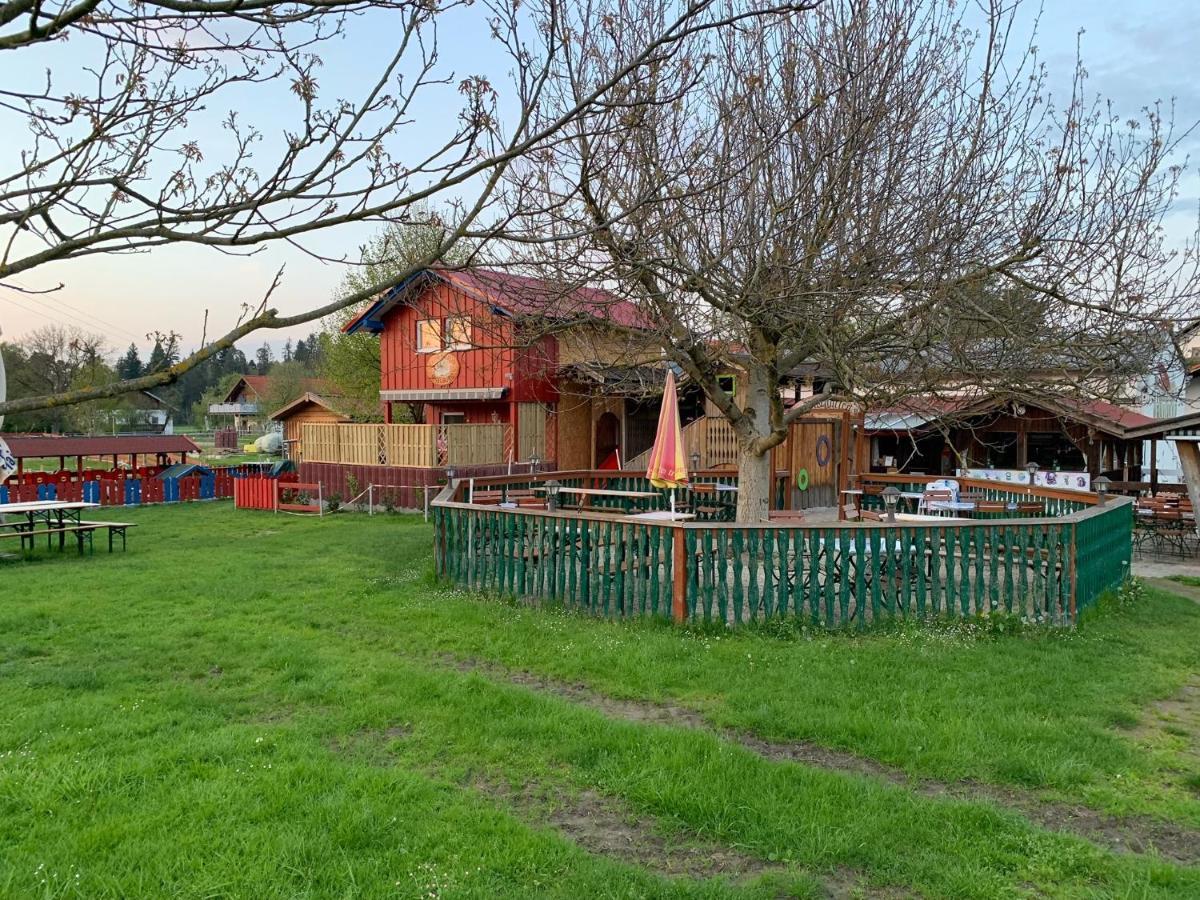 Ferienhaus Spielburg Altotting Bagian luar foto